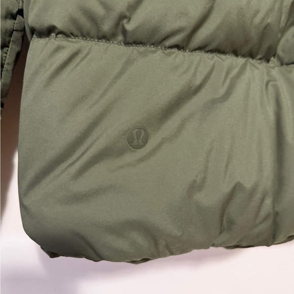 Lululemon Weightless Wunder Reversible Puffer Jacket Size 4 - Picture 8 of 14